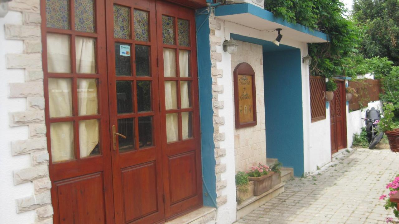 Aparthotel Theodora Makrýgialos Zewnętrze zdjęcie